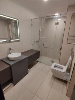Gold Crest Mall & Residency Premium Apartments With Al-Fatah Store & Shopping Mall - 2