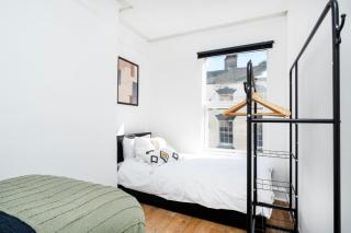 Gloucester Street Nest - 3BR Flat for 6 Guests - 1