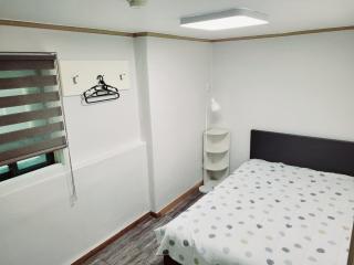 HILL HOUSE motel - 1