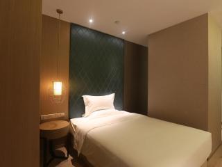Ibis Styles XM Zhongshan Hotel - 7