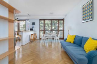 Kazimierza Wielkiego 2-Bedroom Apartment with Parking by Noclegi Renters - 5