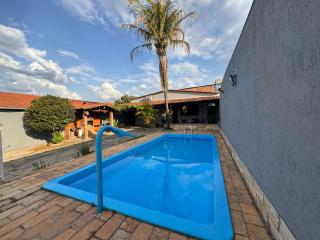 Casa completa com piscina e churrasqueira - 9