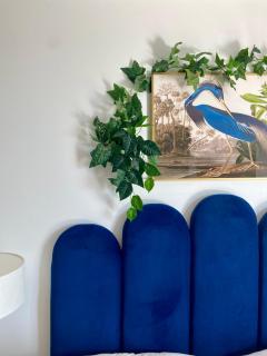 Skyline Views, Boutique 2-Bed, 2-Bath West London Apartment - 8