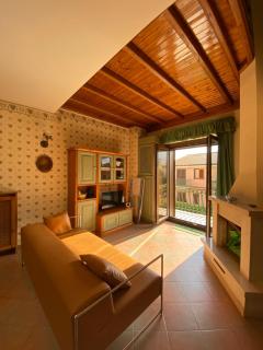 Leo's Apartament - 0