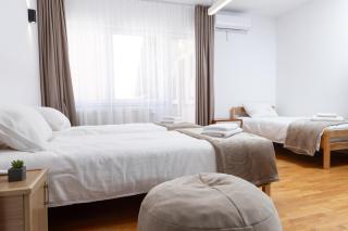 Nana's BNB - 8