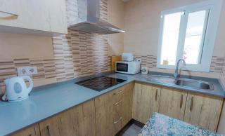 Family home for 5 with WiFi and street parking - 1