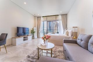 Furnished Studio with Burj Khalifa View, Near Dubai Water Canal, with Easy Access to Downtown, Peninsula Five - 3, Business Bay by Deluxe Holiday Homes - 1