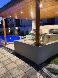 Parklands Family Stay - 9