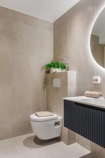 Exclusive Waterfront Apartment - Perfect for ONS - 3