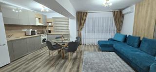 Ultracentral Luxury - 2