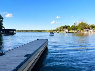 Shoo Fly at Lake Oconee - Lakefront, Kayaks, Games - 0