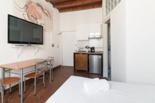 GuestHost - Comfy Studio Apartment Navigli Milano - 1