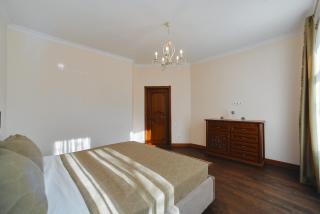 Balcony View on Alexandru cel Bun - Massive Living & SofaBed - AC & Bean-Coffee Bar - GrandStay - 1