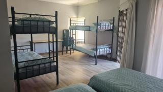 Bedrock Backpackers - 1
