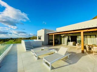 Skyline & Seaview Penthouse - 7