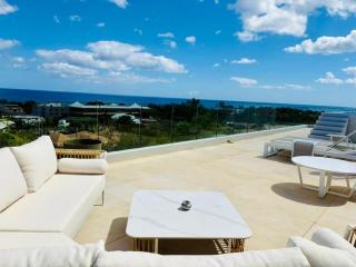 Skyline & Seaview Penthouse - 1