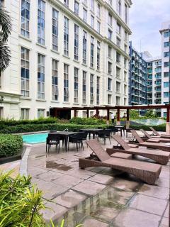 Big Studio Unit in Newport near NAIA w Balcony - 9