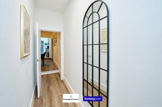 2 Bedroom House By Prospergress Property Short Lets & Serviced Accommodation Coventry With Parking and Games - 5