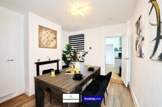 2 Bedroom House By Prospergress Property Short Lets & Serviced Accommodation Coventry With Parking and Games - Parkside - 1