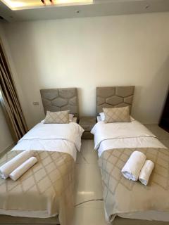 Spacious 3BR AC & Fast Wi-Fi in Central Tangier - 5