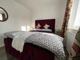 Hutton Close - 6