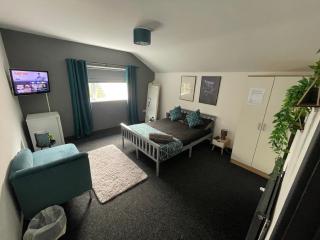 Allon Manor - 6