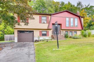 Family Home Close to Warwick, 5 Mi to Lake! - 0