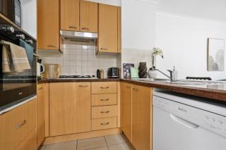 Ultimo NSW - 2 Bedroom Apartment with Balcony - 4