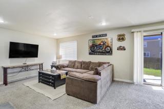 The Cozy Oak - Modern Basement Apartment - 5