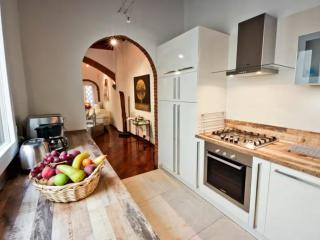 Noelle - 2BR Charming Apartment - 1