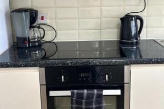 1 Bedroom Apartment - Central Free Parking - 2