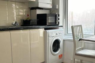 1 Bedroom Apartment - Central Free Parking - 1