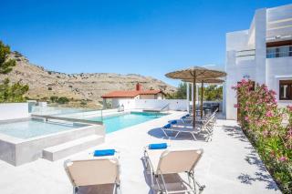 Aggelina Pefkos - 4