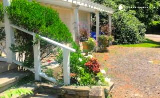 Peaceful and Pet-Friendly Cottage Rental on Picturesque Country Estate near Black Rock State Park, Connecticut - 1