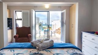 The Sandcastle - Apartment in Villa - 0