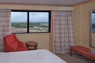 Sheraton Hartford Hotel at Bradley Airport - 8