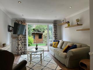 Thameside Fulham Garden Flat - 2 Bedrooms Sleeps 6 - 5