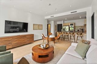 Eagle Beach - Palm by the Sea 2BR condo - LV207 - 2