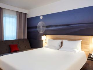 Novotel London Stansted Airport - 6