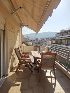 Luxurious maisonette 4 metro stops to Acropolis - 2