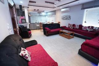 Spacious 3 Bedroom Apartment in Martil Beach - 0