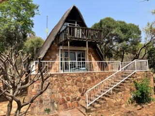 Tshiamo Bush Chalet - 0