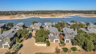 Lake Travis Cottage - Hot Tub - Pickleball - BBQ - 0
