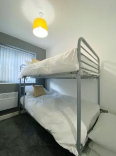 Full Private House Sleeping Up To 18 - Close To Seafront - 1