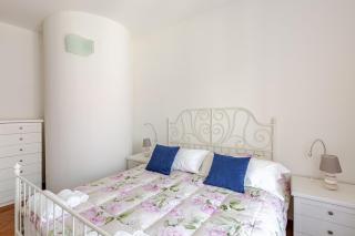 The Balcony of the Lake - 4