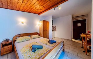 Stunning Apartment In Viganj With Lake View - 7