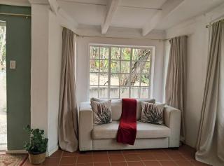 The Hide Guesthouse Pietermaritzburg Self-catering - 9