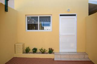 Cozy 1-BR Near Eagle Beach - 9