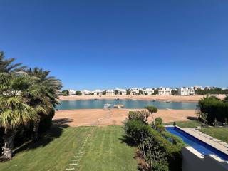 Lagoonfront 3Bdr Twin Villa in Joubal - 0