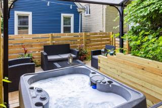 Private Hot Tub King beds 1 Block from Butler - 8